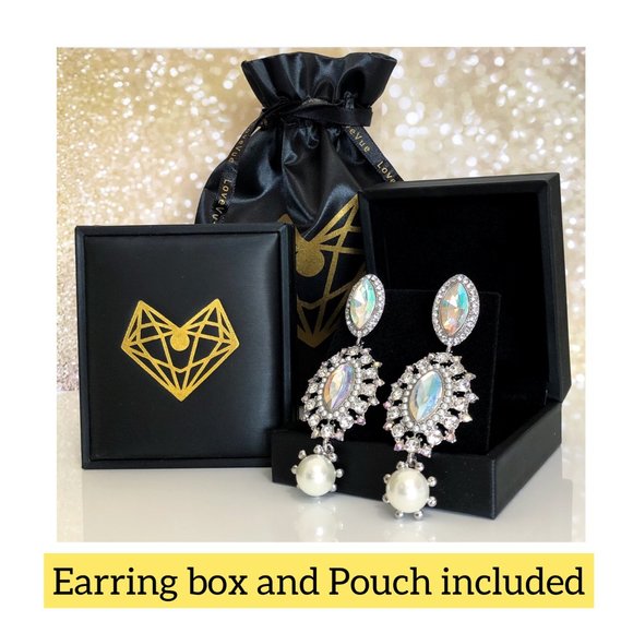 Beautiful Zircon Leaf Earrings - Picture 7 of 9